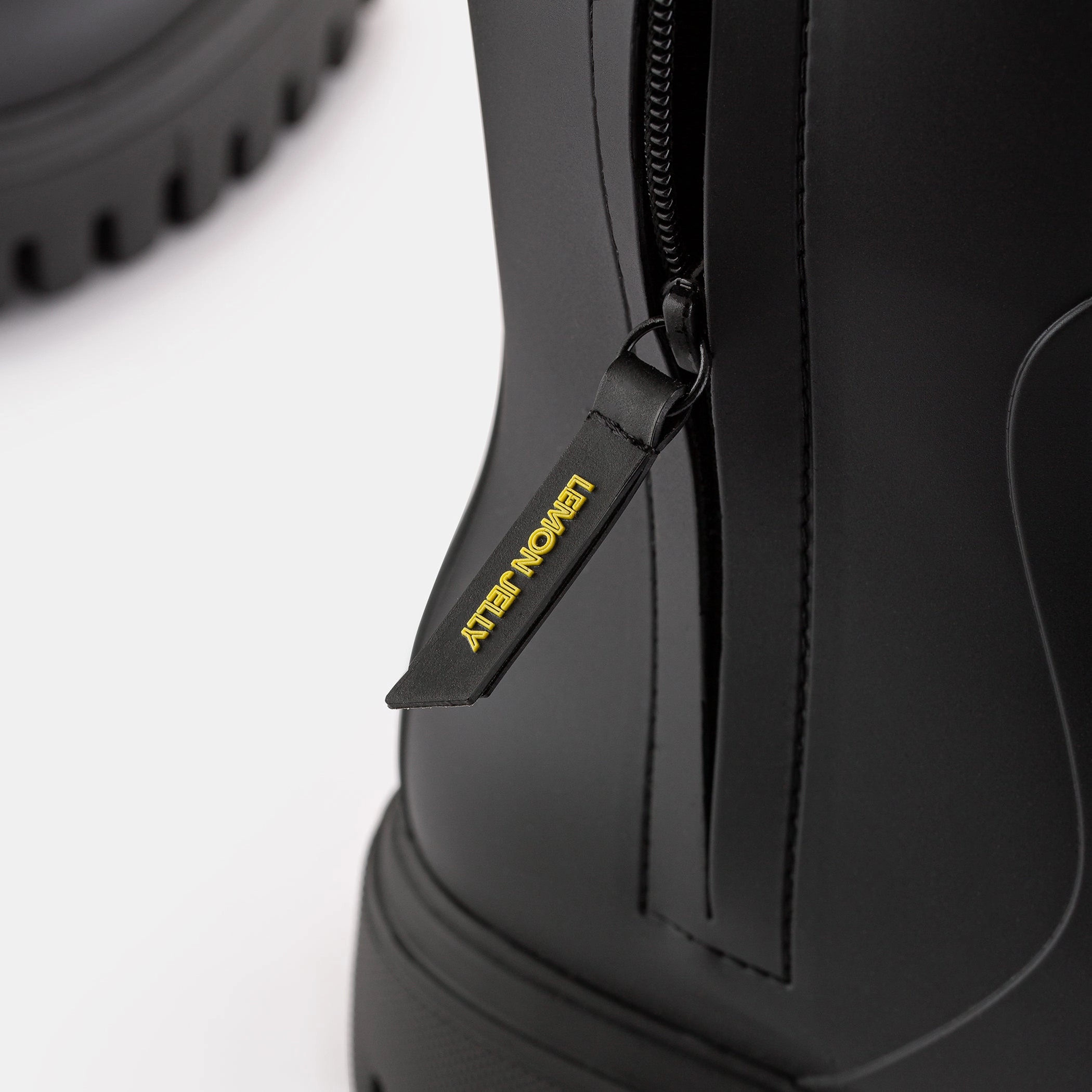 *FINAL SALE*Cora - Black Matte