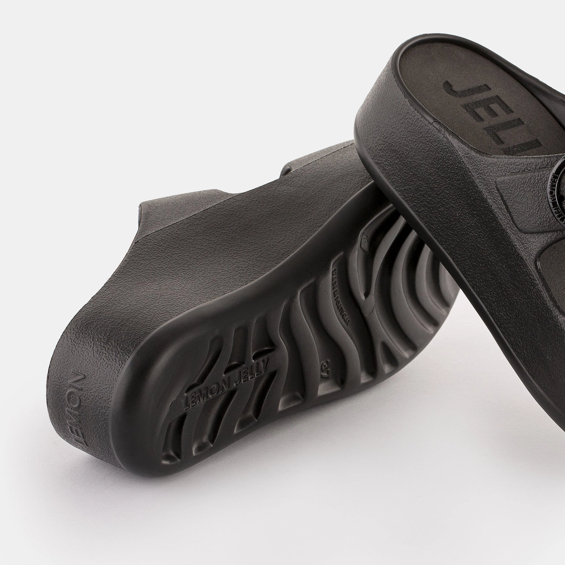 *FINAL SALE*Gaia - Black