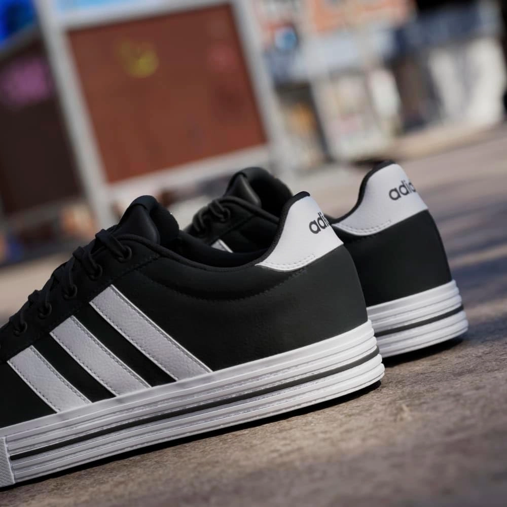 adidas Men's Daily 4.0 Sneaker