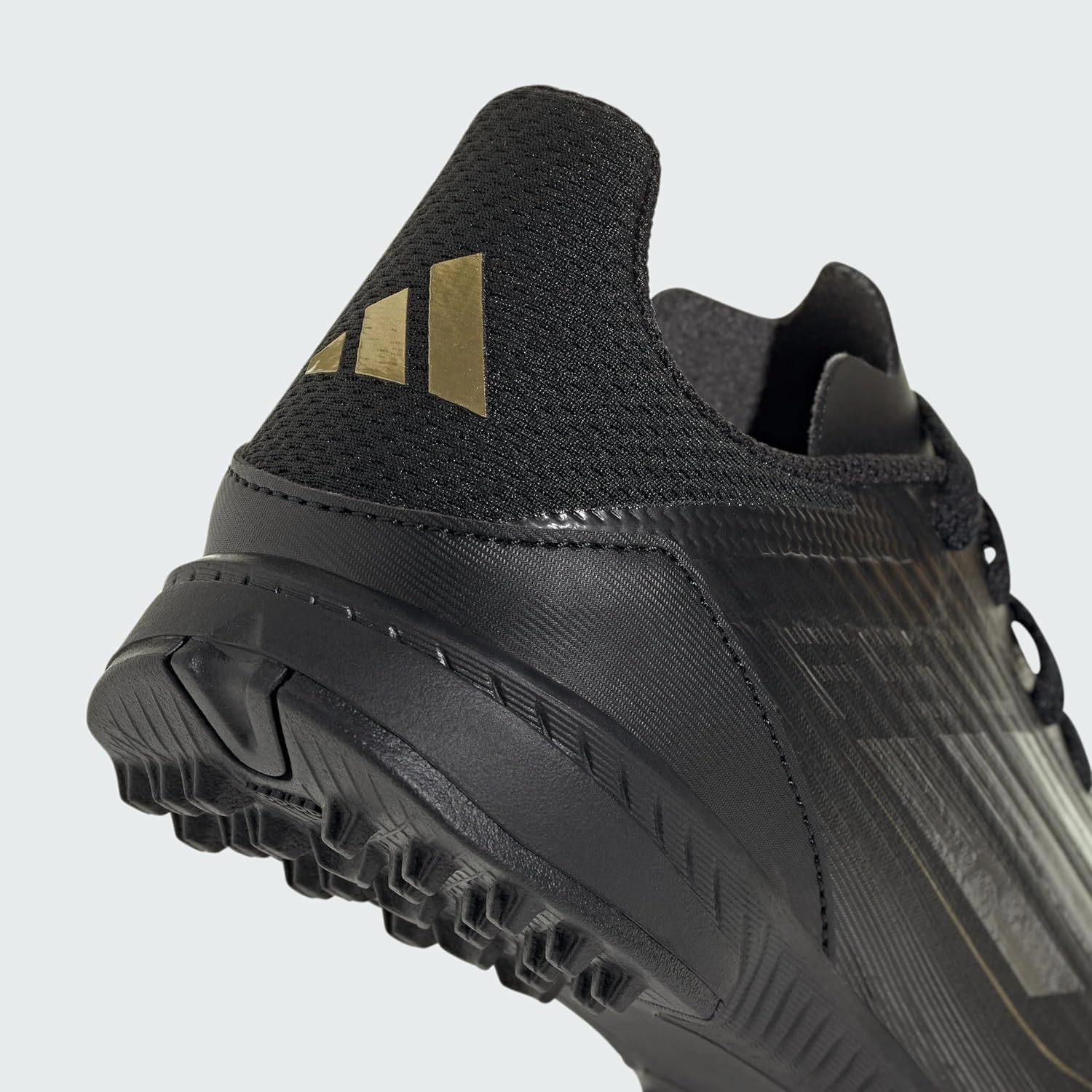 adidas Unisex-Child F50 League Turf J (Little Big Kid) Sneaker, EU