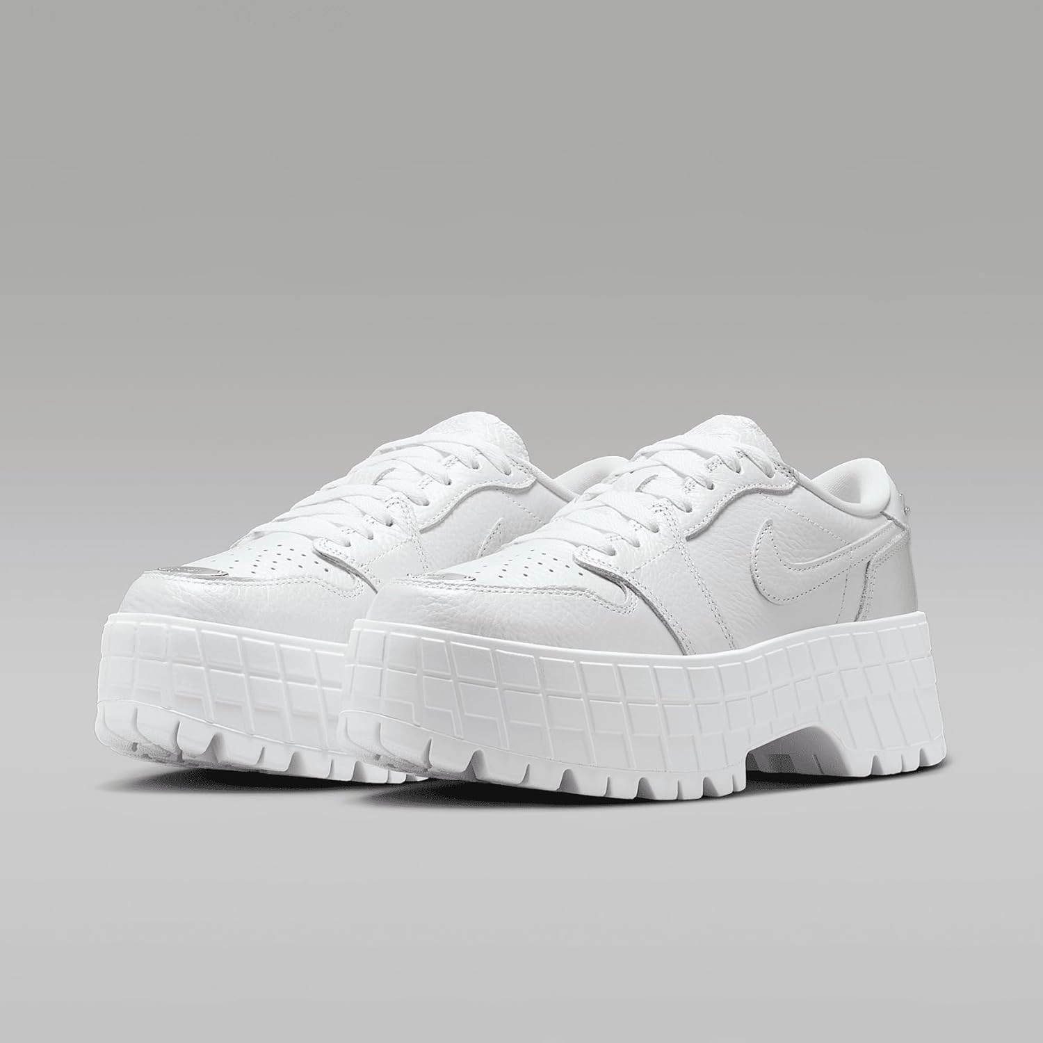 Air Jordan 1 Brooklyn Low Women's Shoes (HF3184-100, White/Metallic Silver)