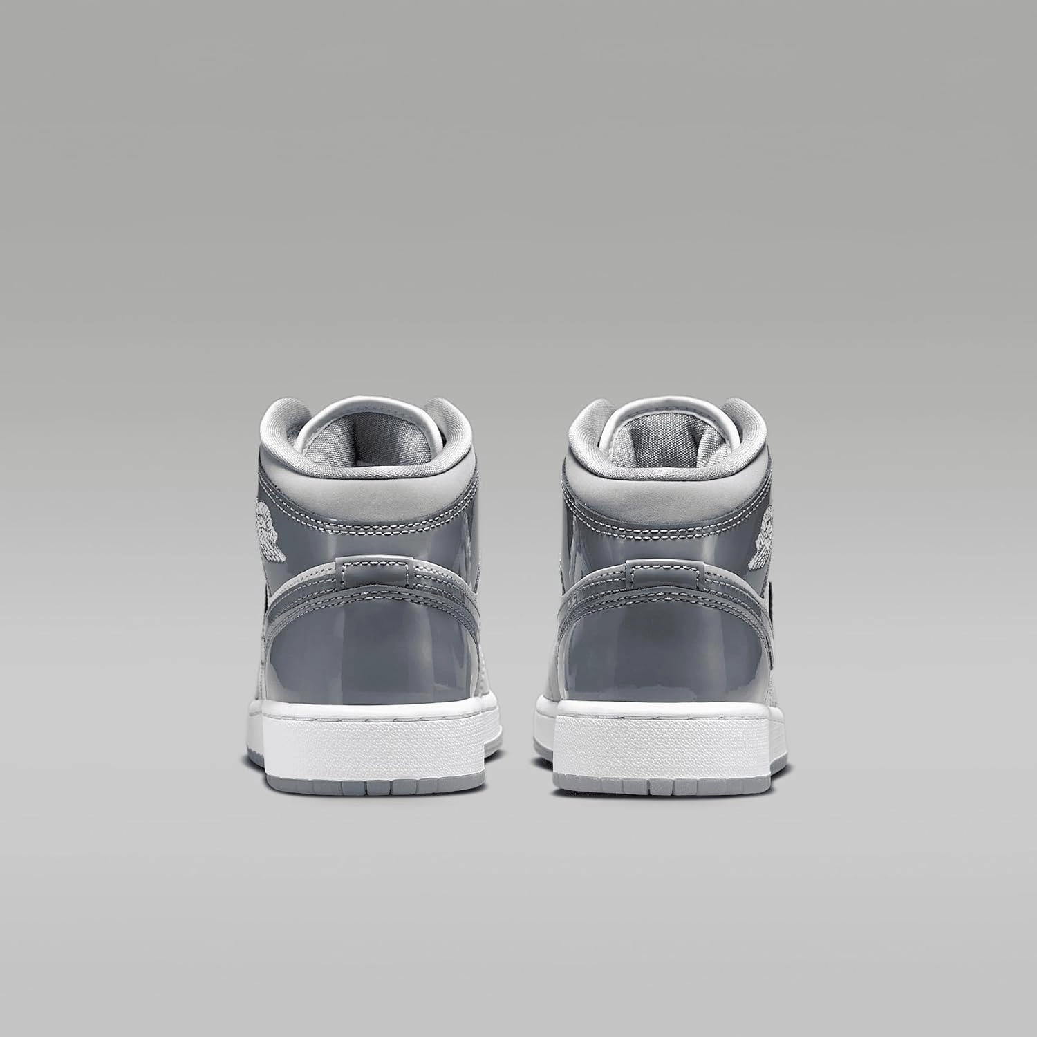 Air Jordan 1 Mid Big Kids' Shoes