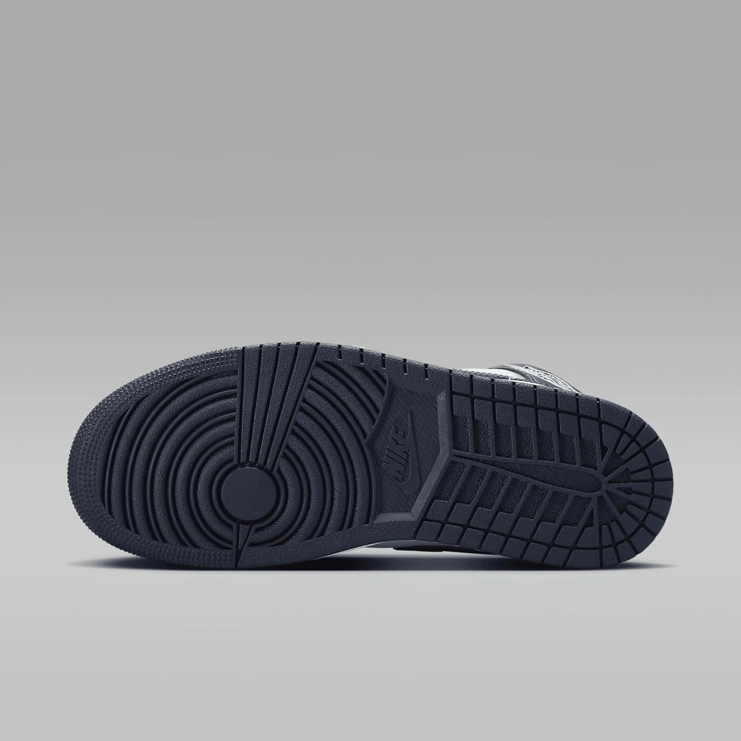 Air Jordan 1 Mid SE Women's Shoes (FZ8777-044, Football Grey/White/Gym Red/Midnight Navy)