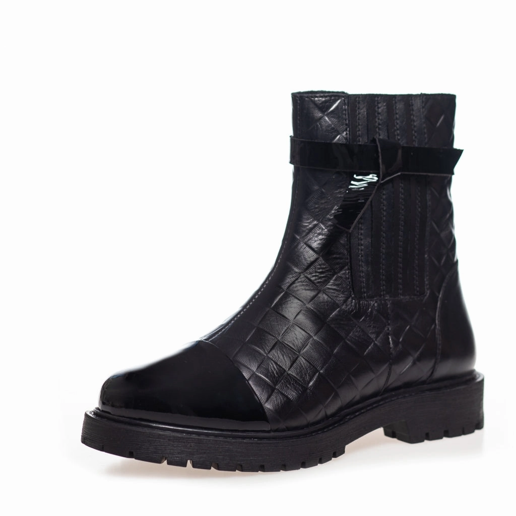 BE MY GUEST - BLACK PATENT