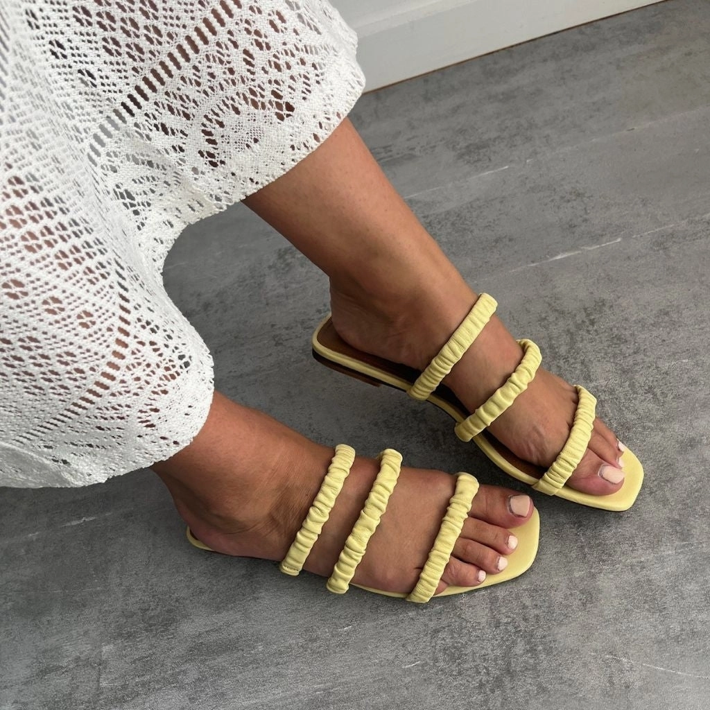 BLOOMER - LIGHT YELLOW