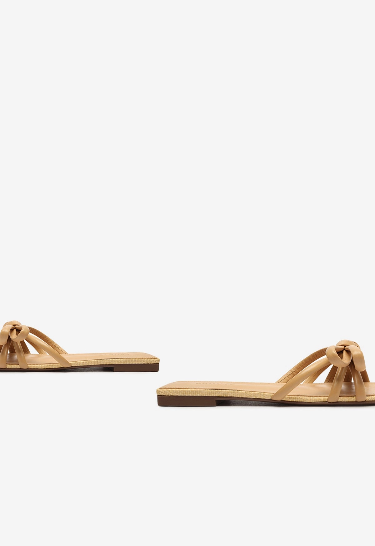 Blossom Lightwood Flat Sandal