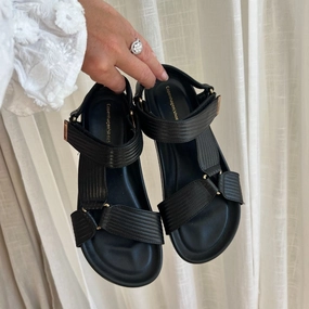CARRIE LEATHER - BLACK