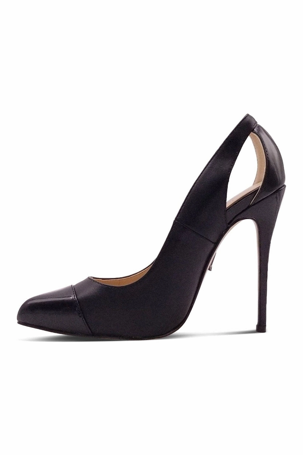Cut Out Designed Pointed Toe Spectator Pump