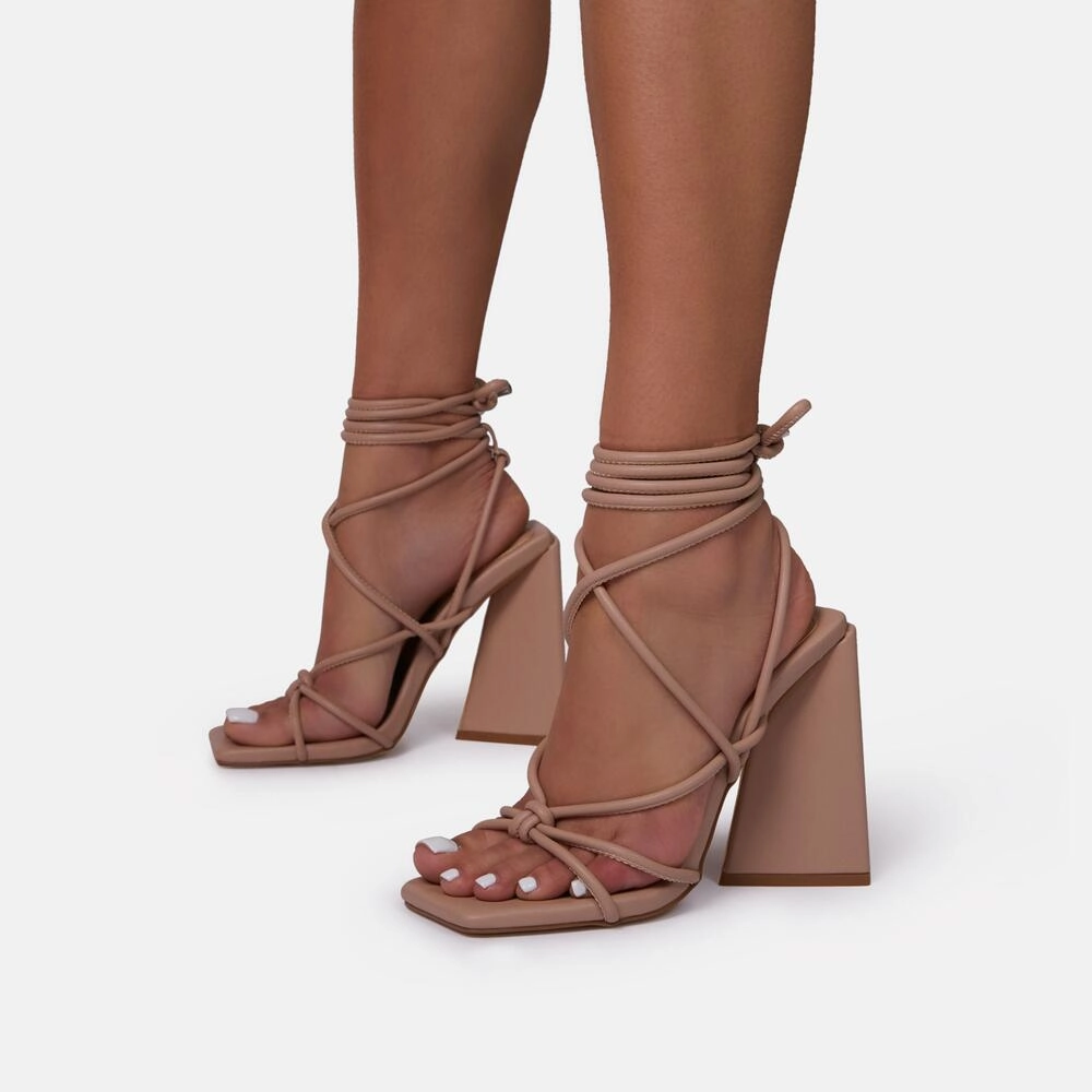 Danielle Heels-Nude