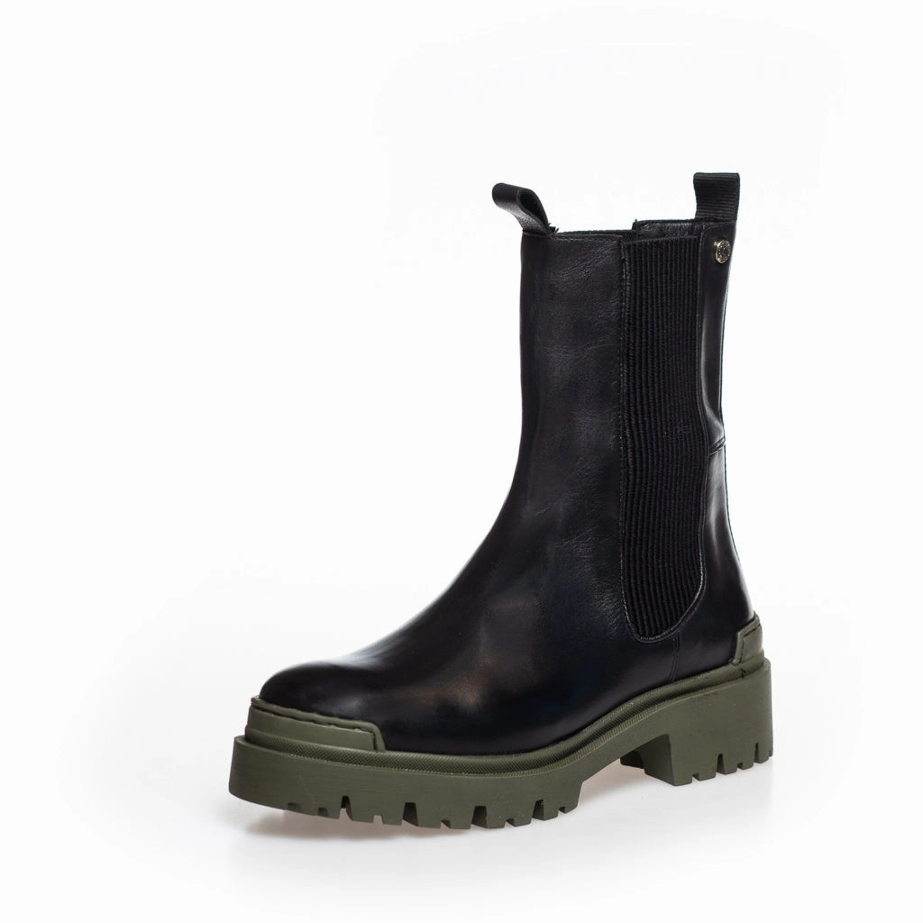 DAY DREAMING - BLACK W/ARMY SOLE