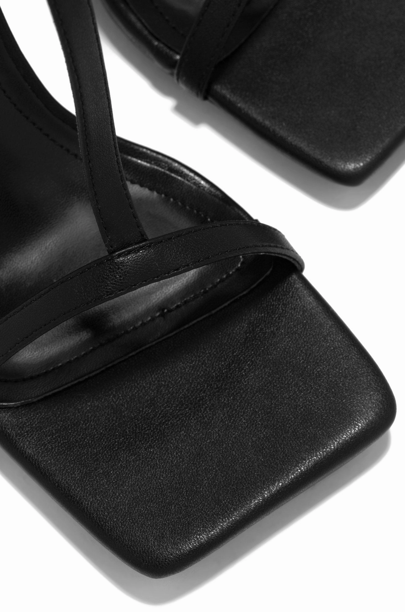 Eva Heels-Black