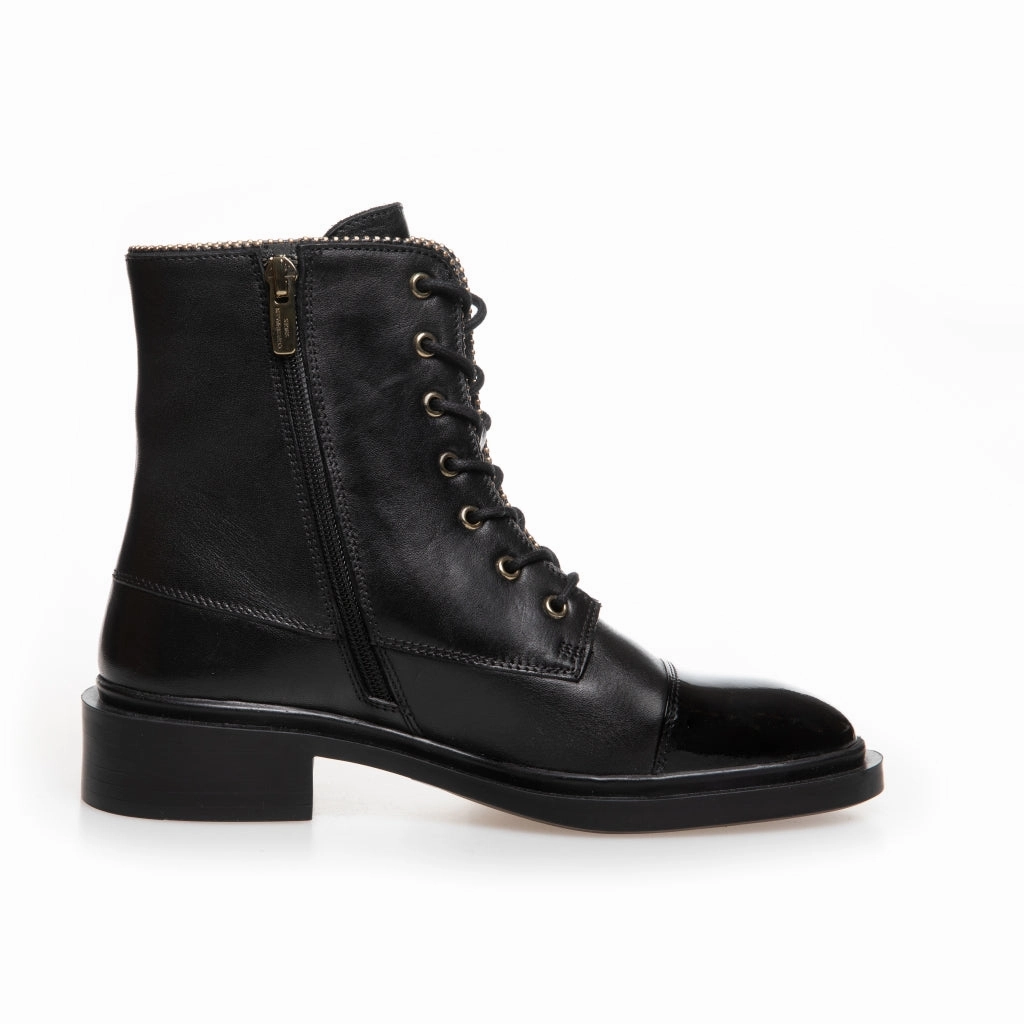 FASHION AND WALKING - BLACK PATENT