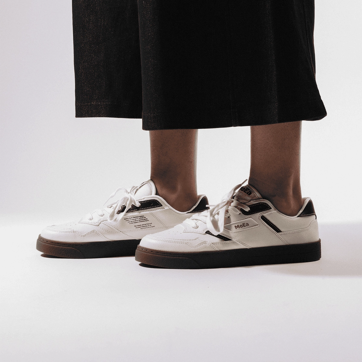 GEN9 Sneaker in White Black from MoEa