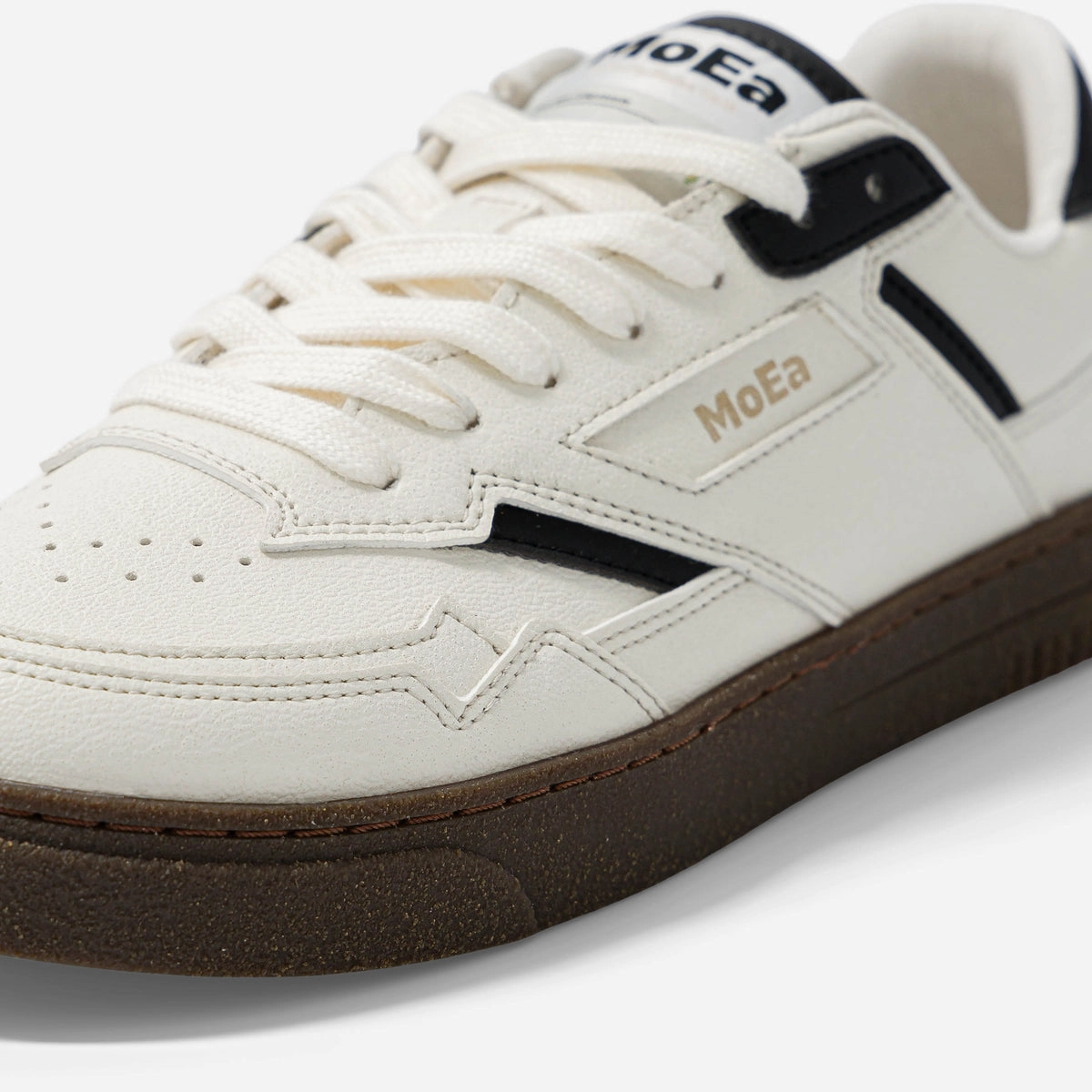 GEN9 Sneaker in White Black from MoEa