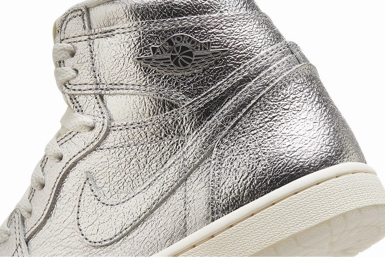 Jordan Women's 1 Hi OG Metallic Silver/Photon Dust (FN7249 001) - 6