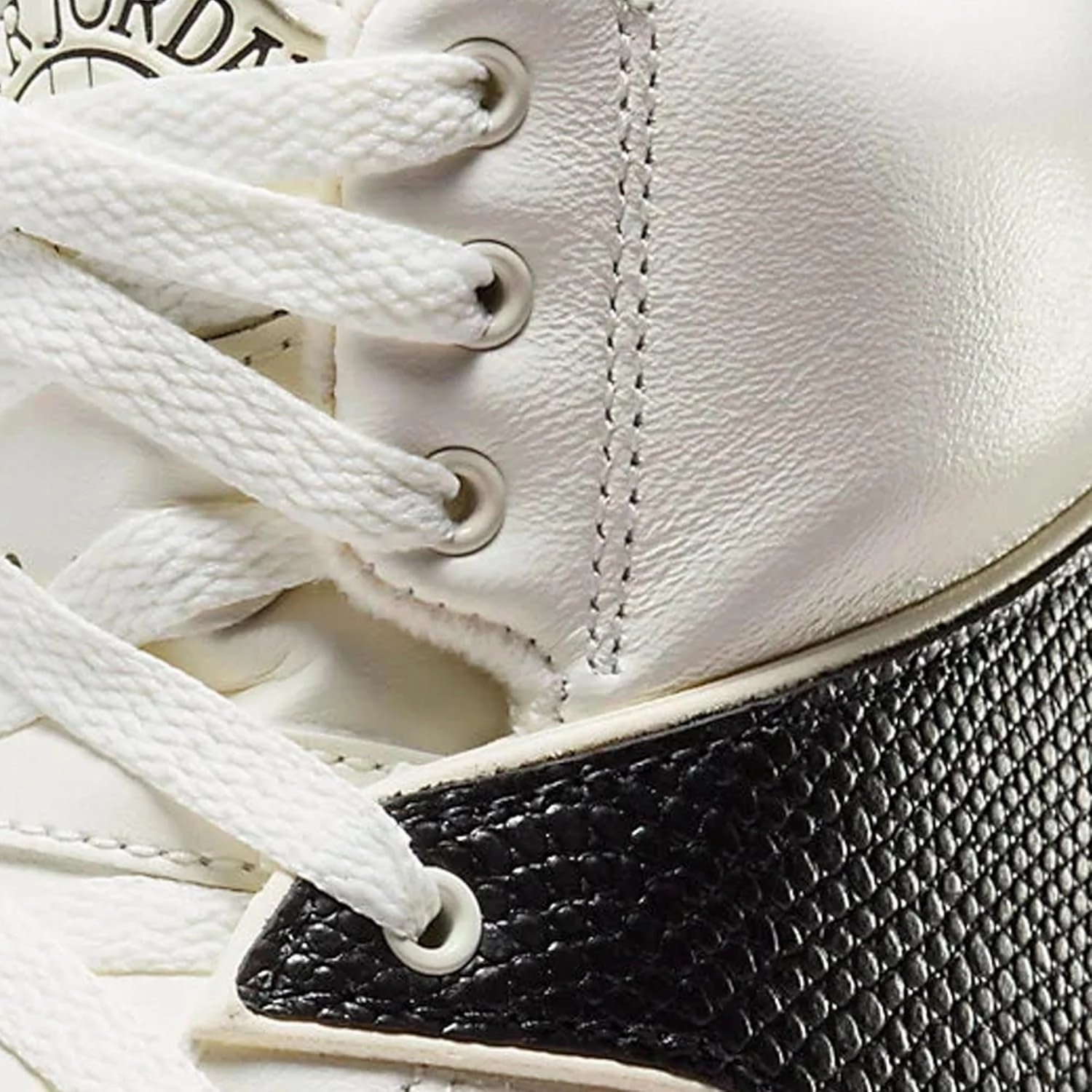 Jordan Women's 2 Retro Sail/Coconut Milk-Black (DX4400 100)