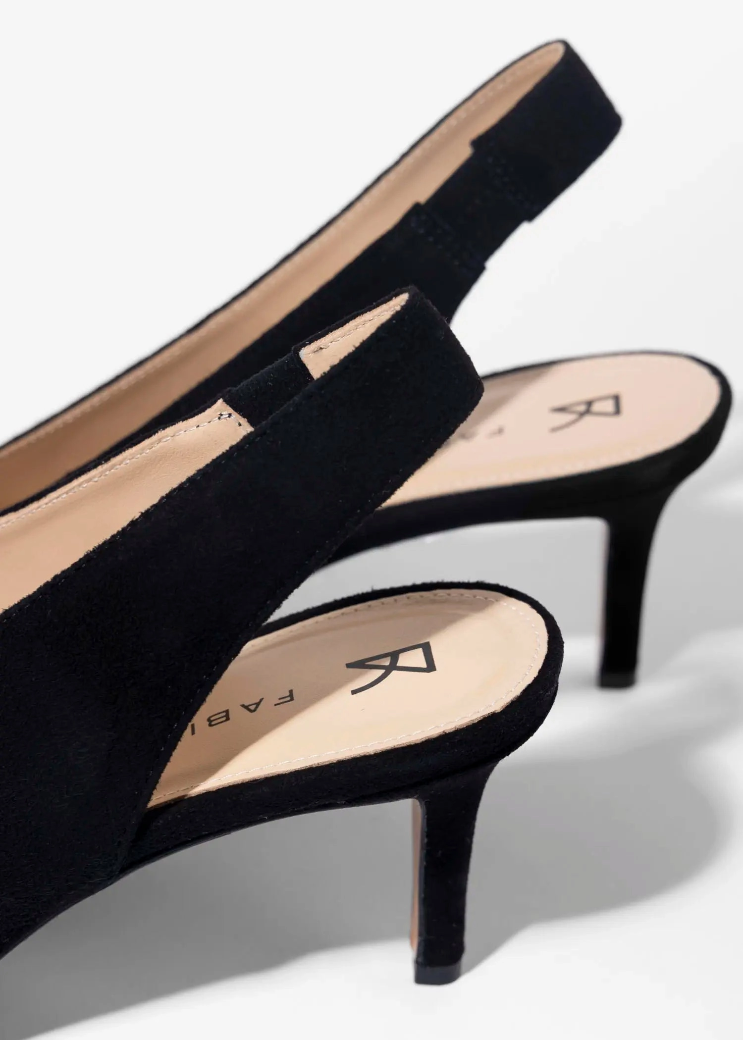 Lupin Slingback Pump