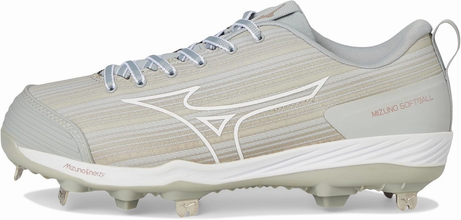 Mizuno Women's Sweep 6 Softball Shoe