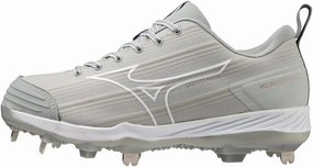 Mizuno Women's Sweep 6 Softball Shoe