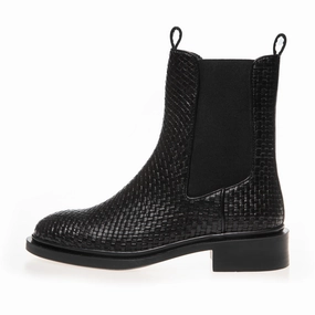 MOVEMENT - BLACK