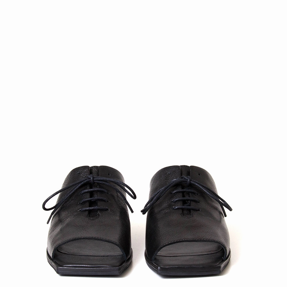 Nene Women's Leather Sandal