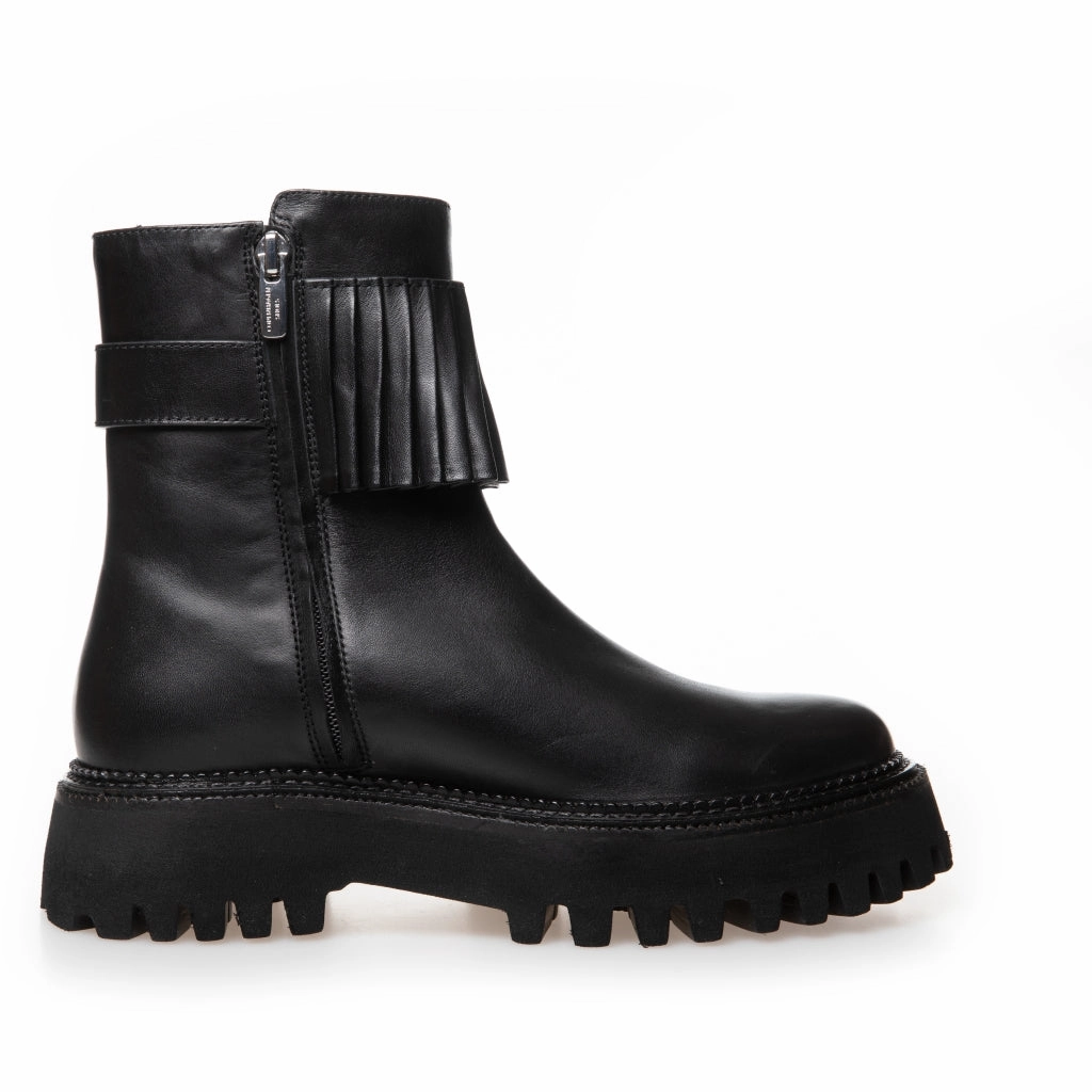 NICELY - BLACK