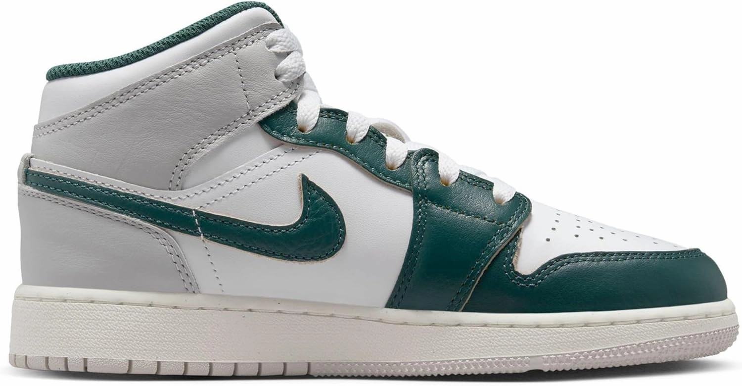 Nike Unisex-Child Modern