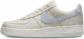 Nike Women's Air Force 1 '07 SE Shoe, Multi-color/Football Grey-sail, 8.5