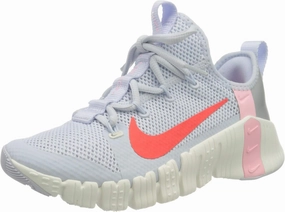 Nike Women's Free Metcon 3 Shoe, Football Grey Brt Crimson Summit White Arctic Punch Mtlc Silver, 5.5