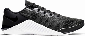 Nike Women's Metcon 5 Training Shoe
