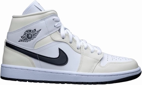 Nike Women's Modern