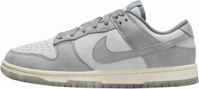 Nike Women's Modern