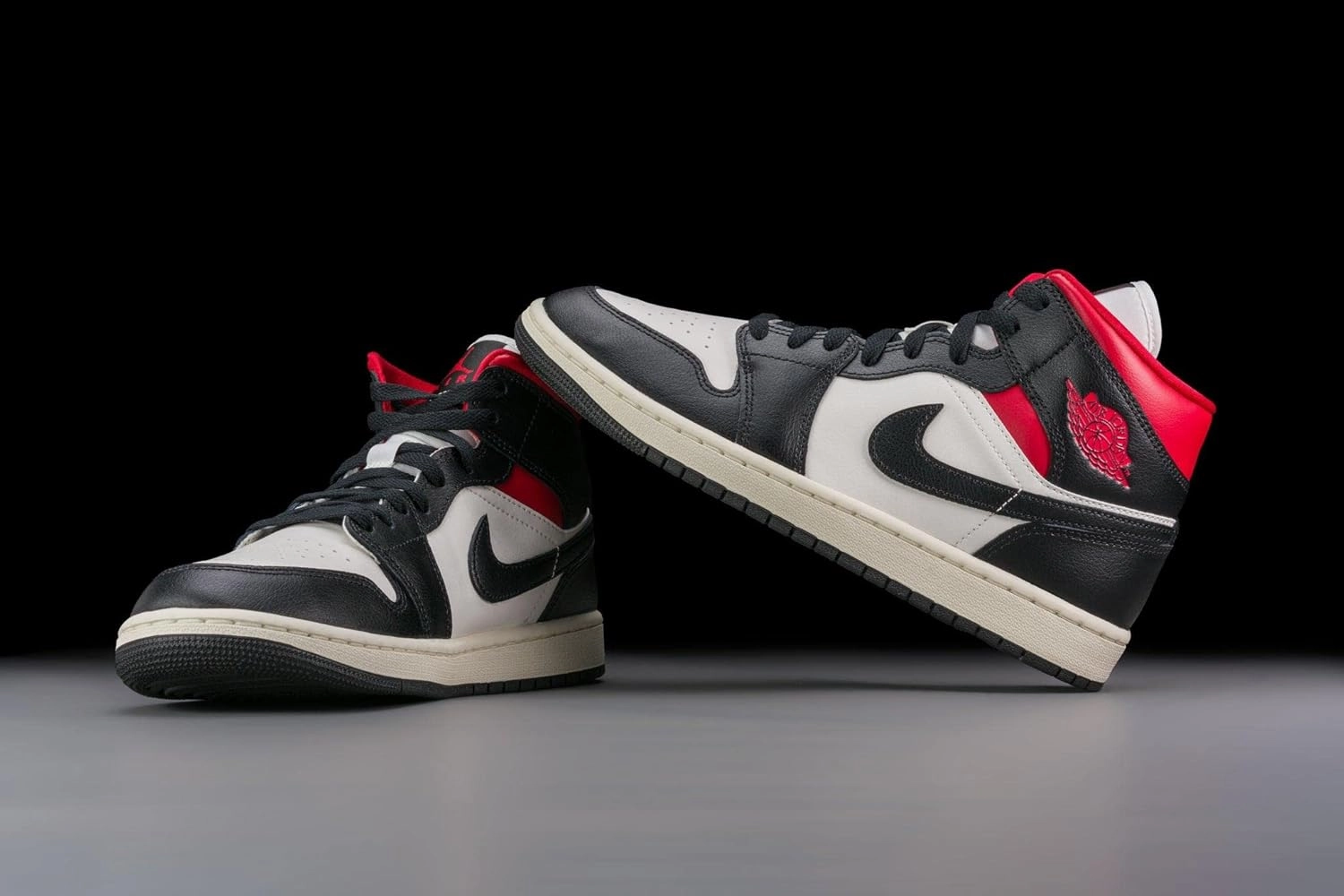 Nike Women's Modern