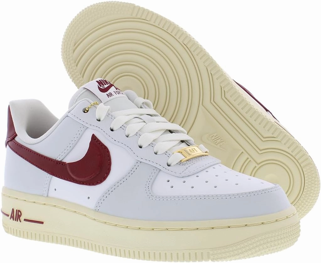 Nike Women's Modern
