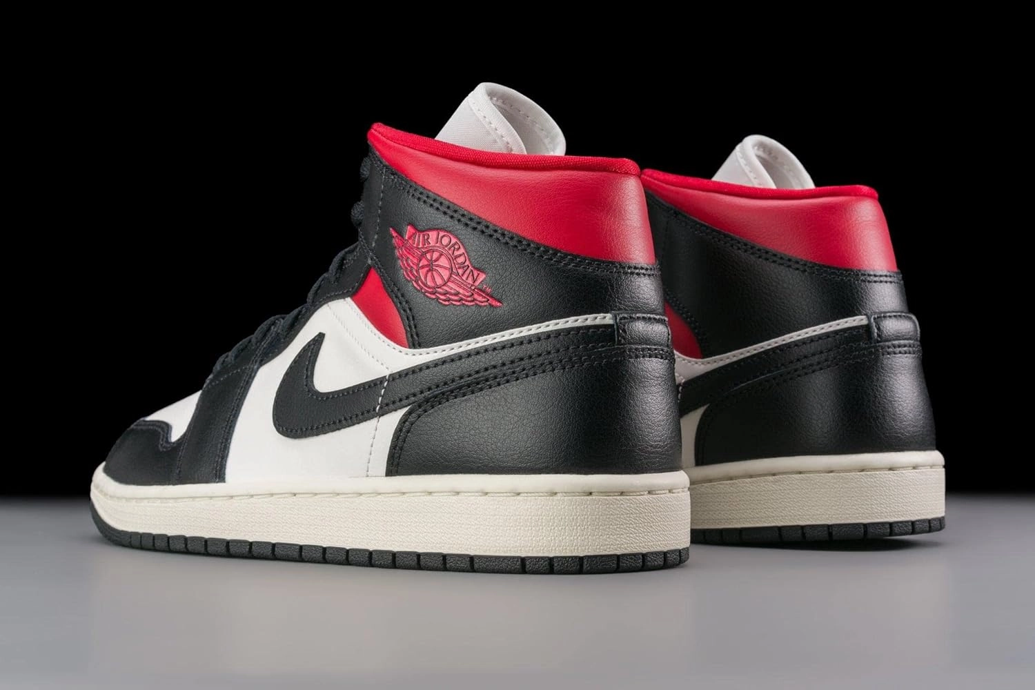 Nike Women's Modern