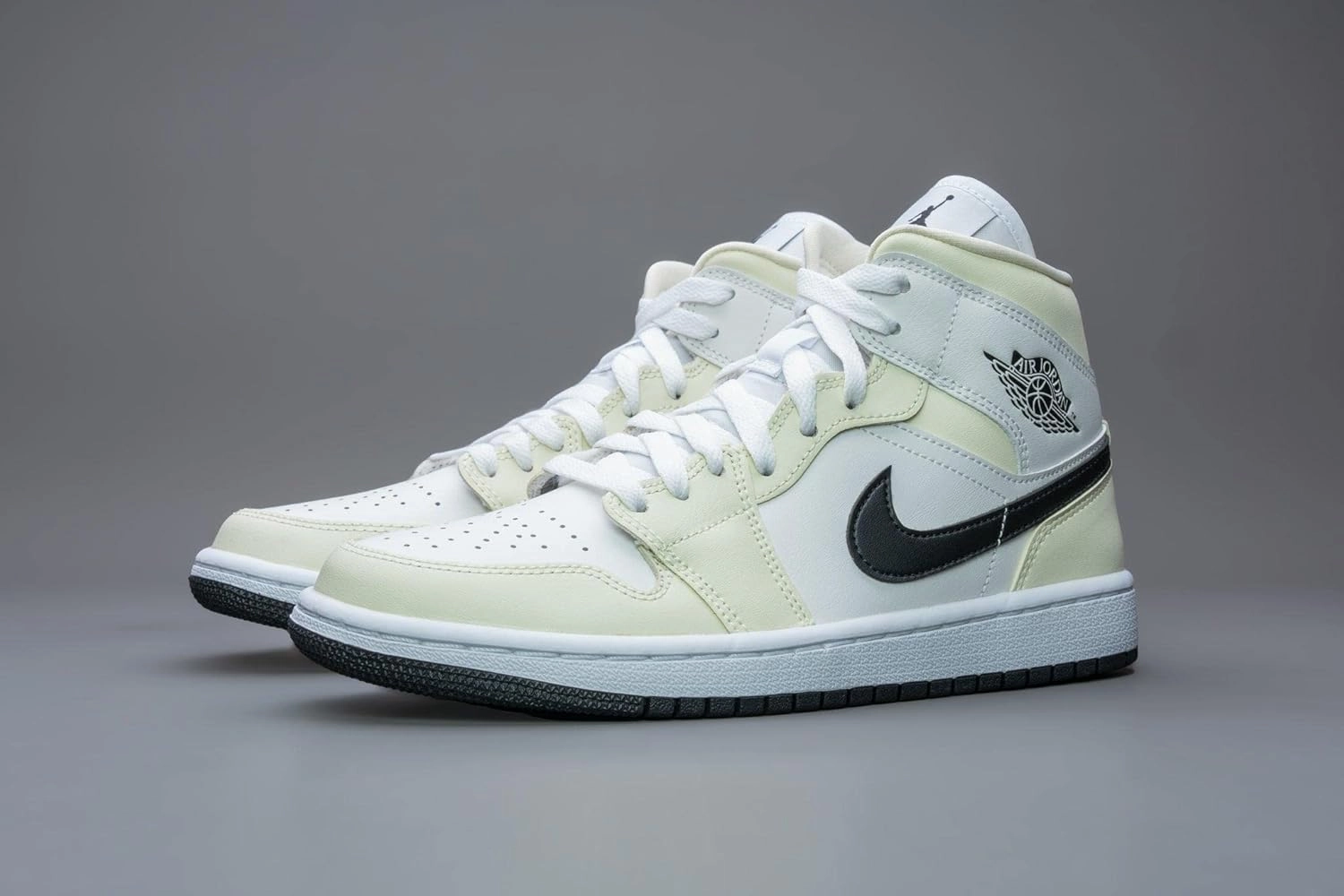 Nike Women's Modern