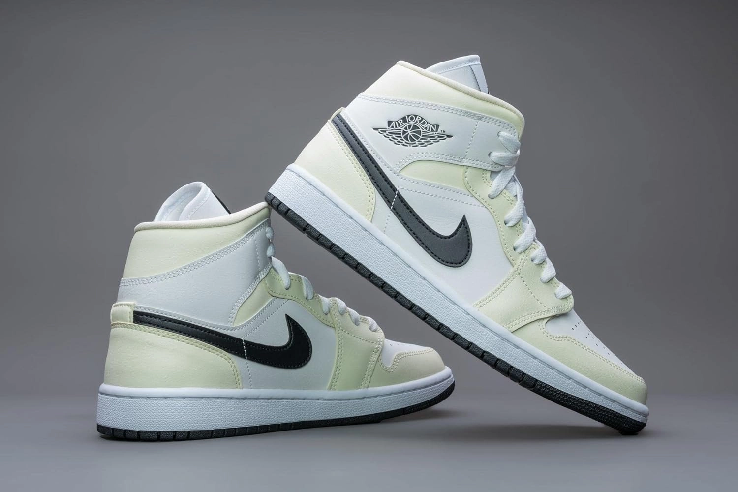 Nike Women's Modern