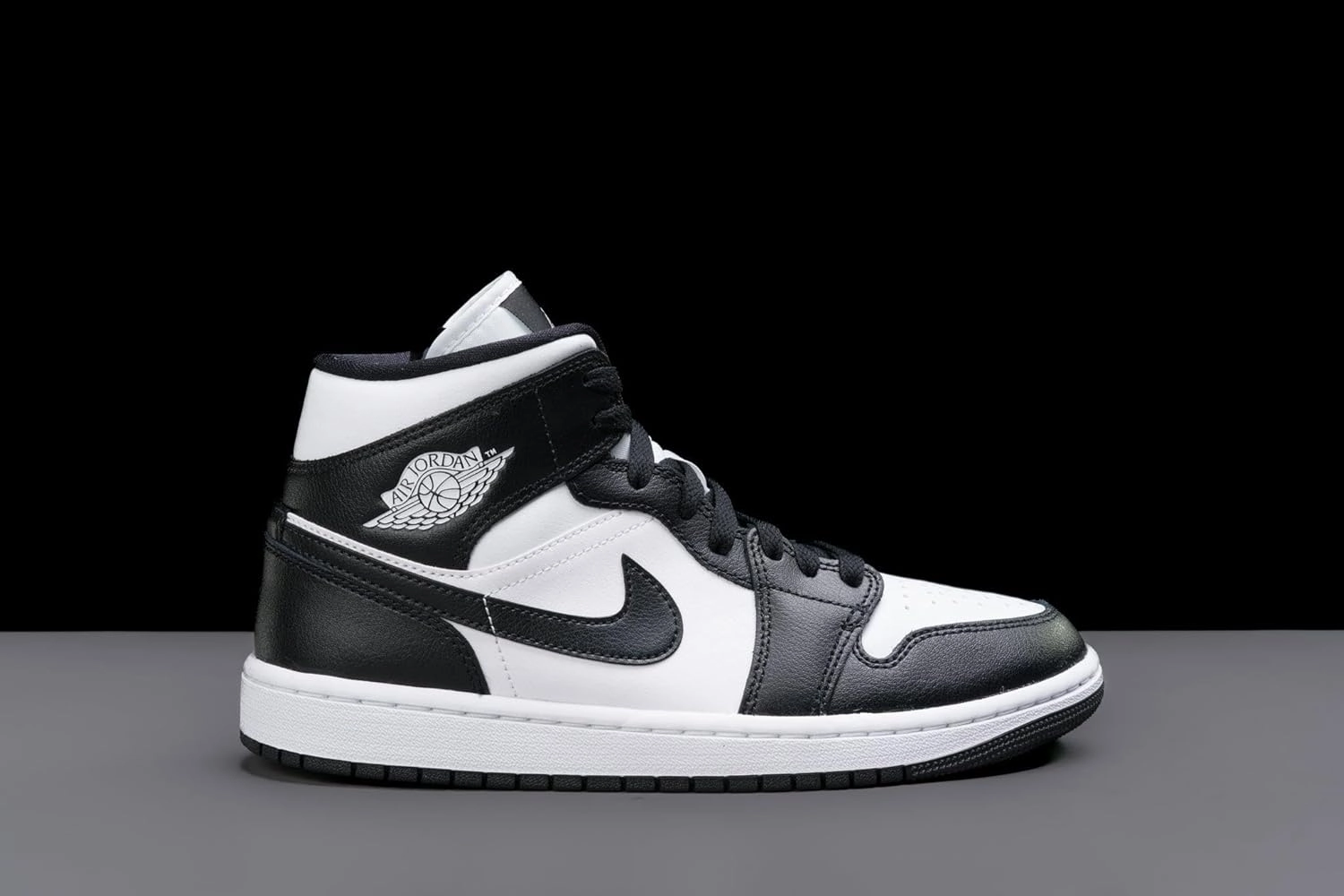 Nike Women's Modern