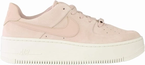 NIKE Women's Sneaker