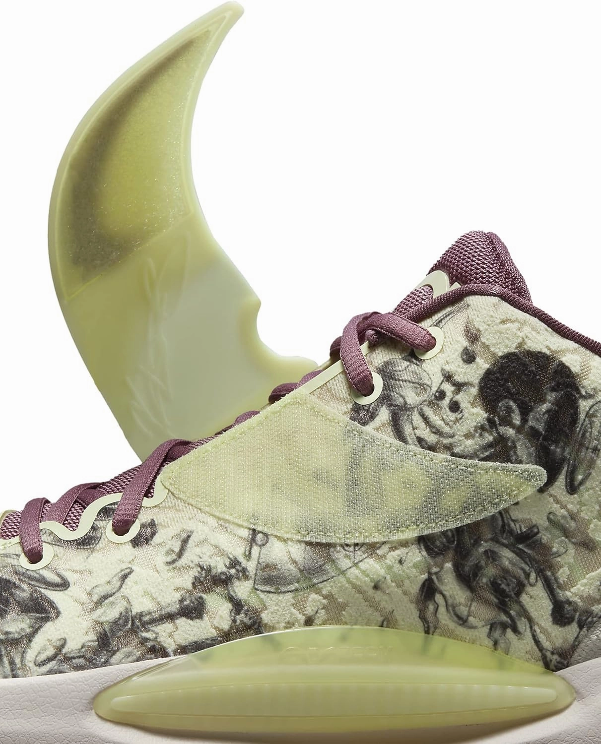 NIKE Women's Sneaker Gymnastics Shoe