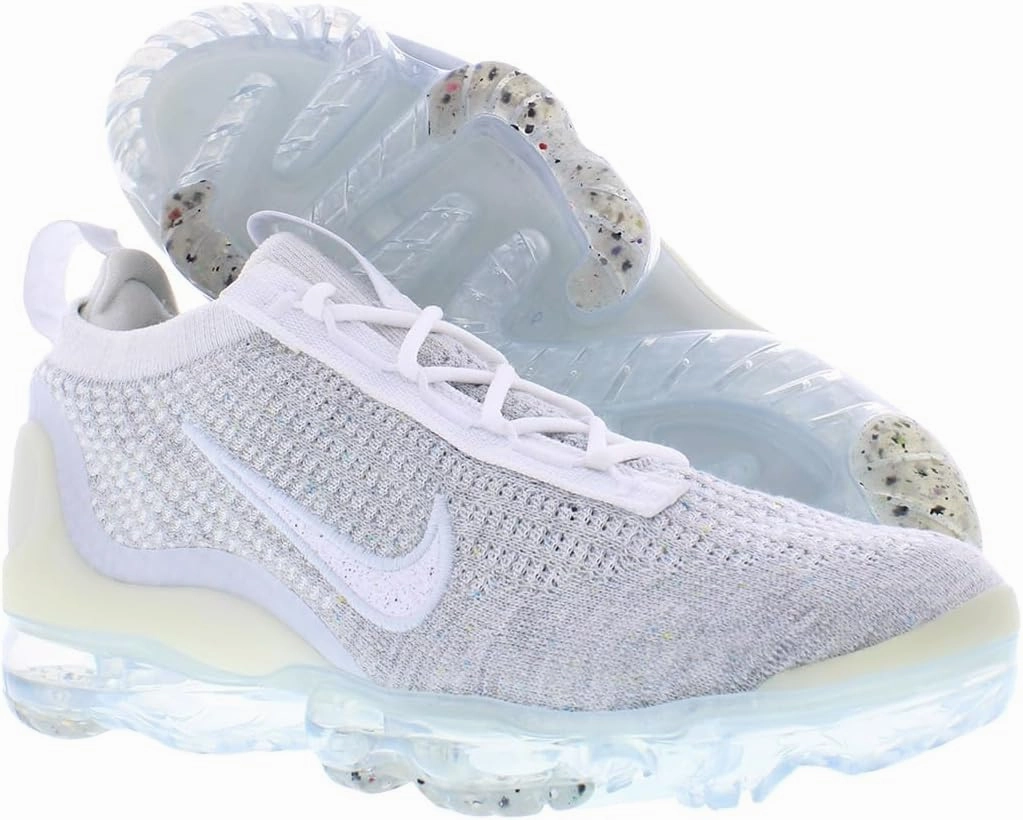 NIKE Women's Sneaker Gymnastics Shoe