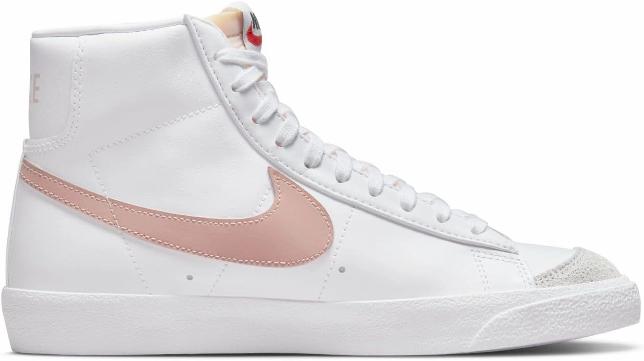 Nike Women's Sneaker, Medium