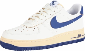 Nike Women's Sneaker