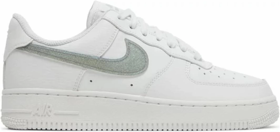 Nike Women's Sporty