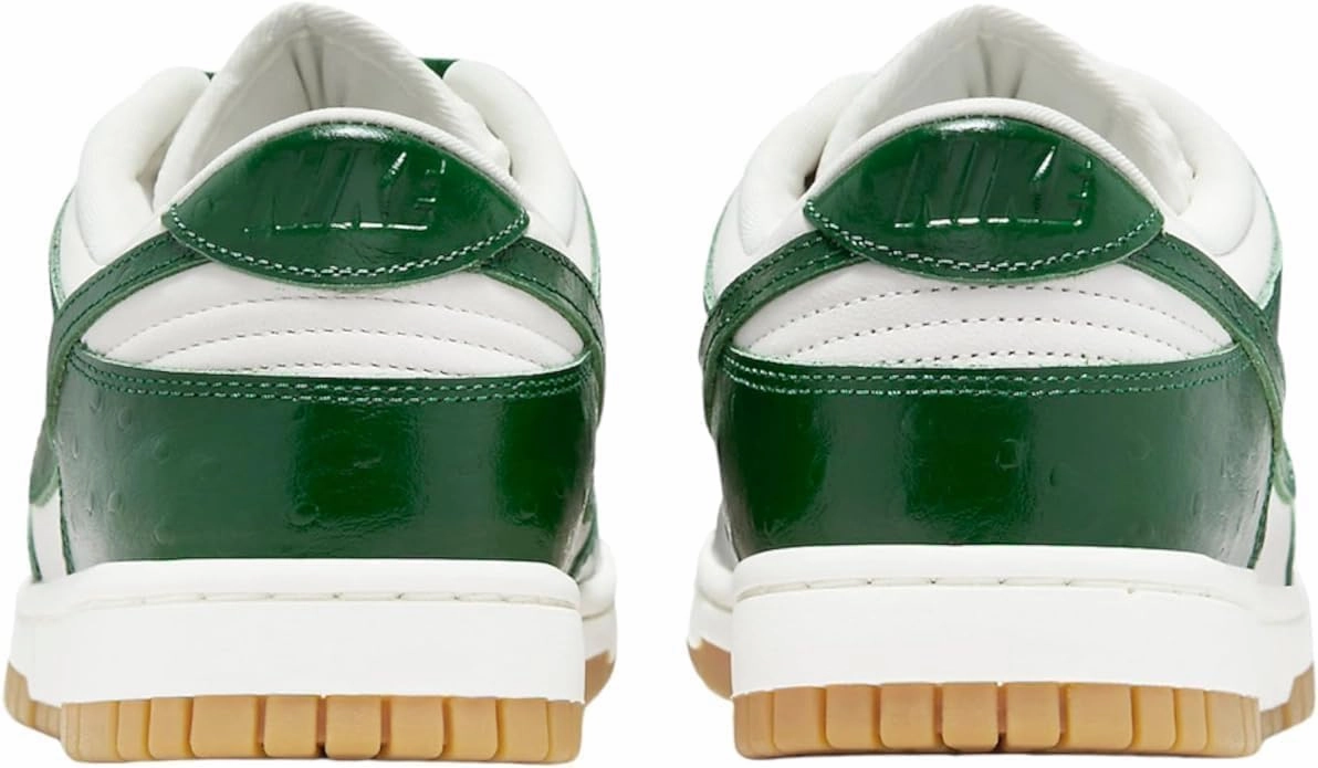 Nike Women's W Dunk Low Lx Sneaker