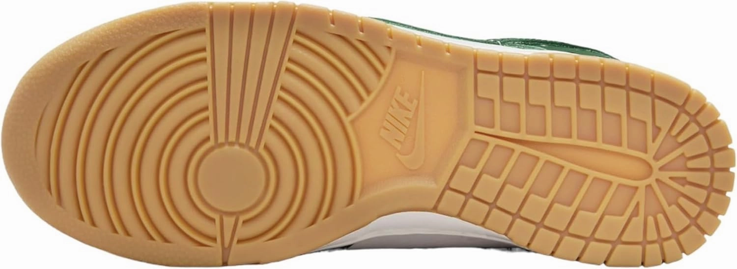 Nike Women's W Dunk Low Lx Sneaker
