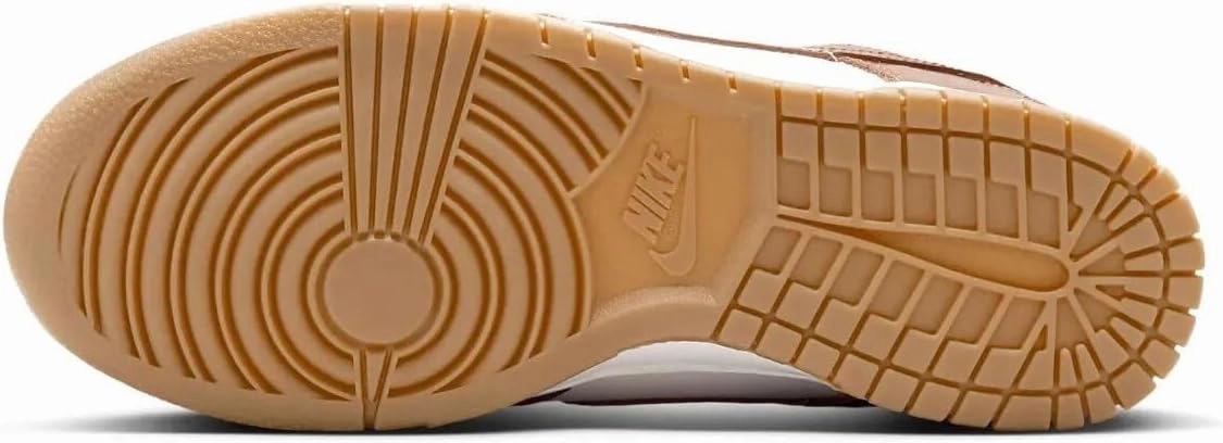 Nike Women's W Dunk Low Lx Sneaker