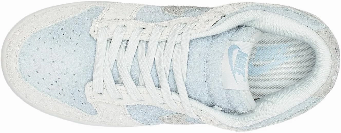 Nike Women's W Dunk Low Sneaker