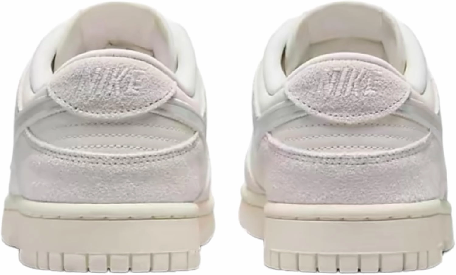 Nike Women's W Dunk Low Sneaker