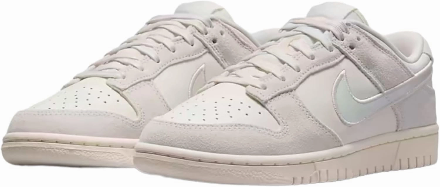 Nike Women's W Dunk Low Sneaker